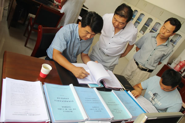 市交通運(yùn)輸局黨組書記、局長(zhǎng)馬潤(rùn)同志對(duì)隴運(yùn)集團(tuán)公司全面從嚴(yán)治黨及黨風(fēng)廉政建設(shè)進(jìn)行專題調(diào)研